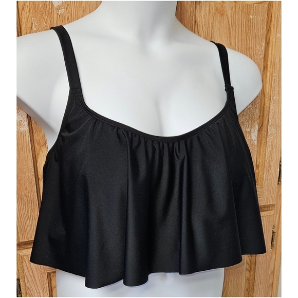 TORRIDS Flirt Collection Plus Size Wireless Black Straight Flounce Bikini Top 4X - Picture 8 of 16